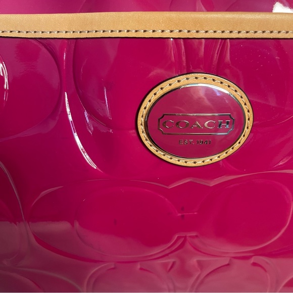 Coach Signature Stripe Embossed Patent Pocket Tote in Pink - Picture 6 of 12